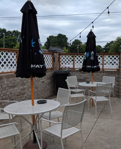 83 & Chestnut Pub and Eatery